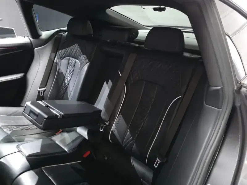 2022 BMW 6 серии с пробегом 82 239 км