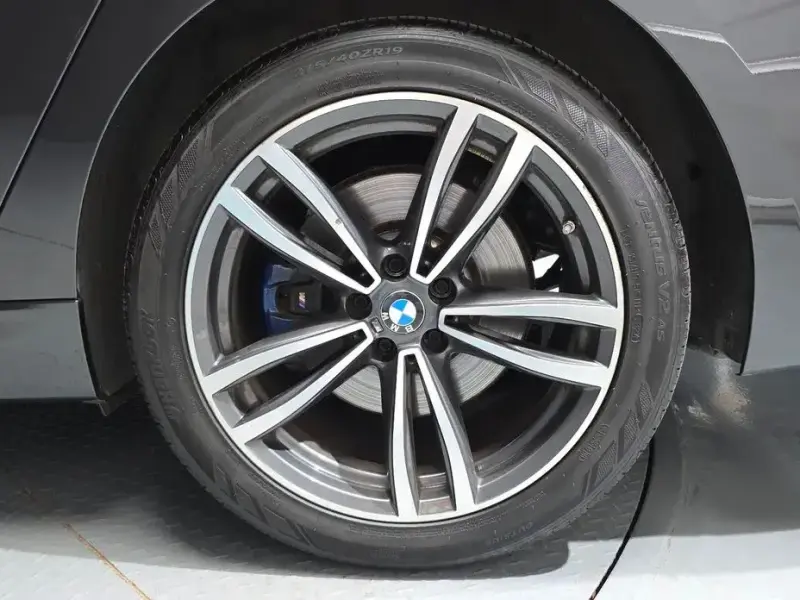 2022 BMW 6 серии с пробегом 82 239 км