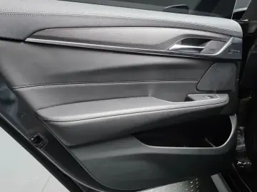 2022 BMW 6 серии с пробегом 82 239 км