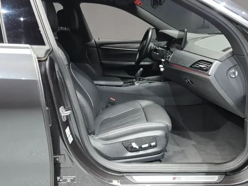 2022 BMW 6 серии с пробегом 82 239 км