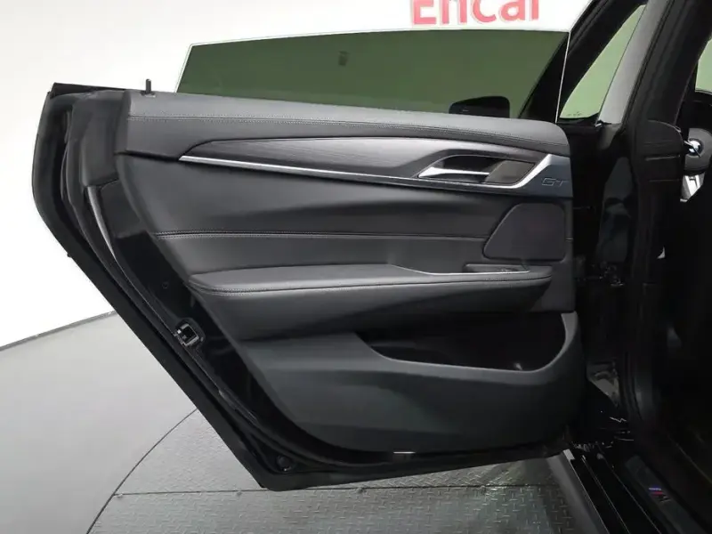 2022 BMW 6 серии с пробегом 74 039 км