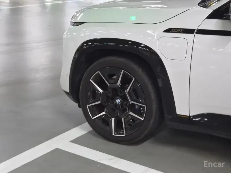 2025 BMW XM с пробегом 12 710 км