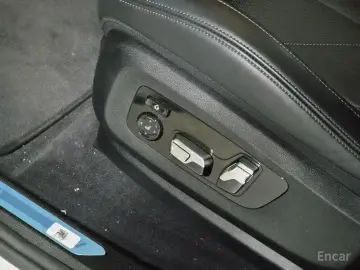 2025 BMW XM с пробегом 12 710 км