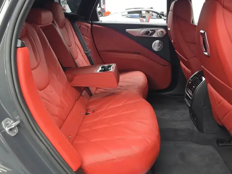 2025 BMW XM с пробегом 44 850 км