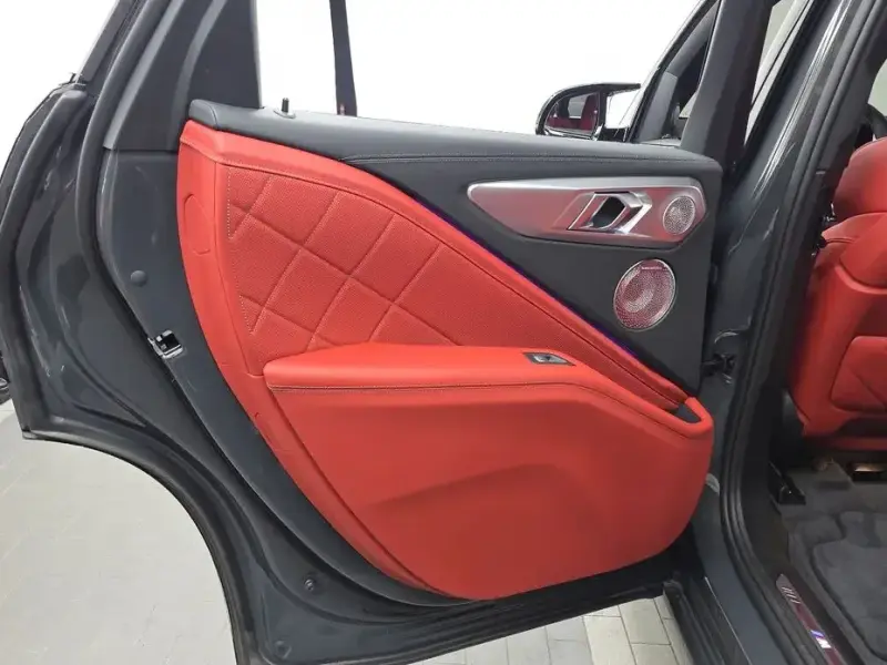 2025 BMW XM с пробегом 44 850 км