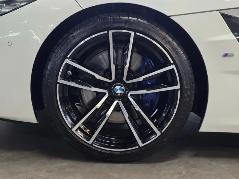 2023 BMW Z4 с пробегом 15 703 км