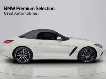 2023 BMW Z4 с пробегом 15 703 км