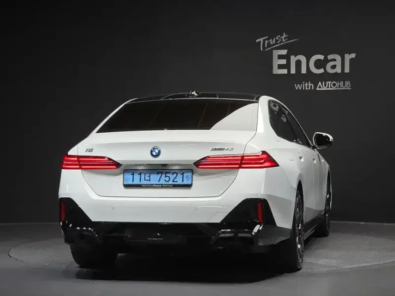 2025 BMW i5 с пробегом 22 848 км
