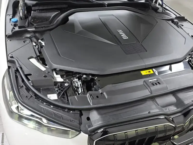 2025 BMW i5 с пробегом 22 848 км