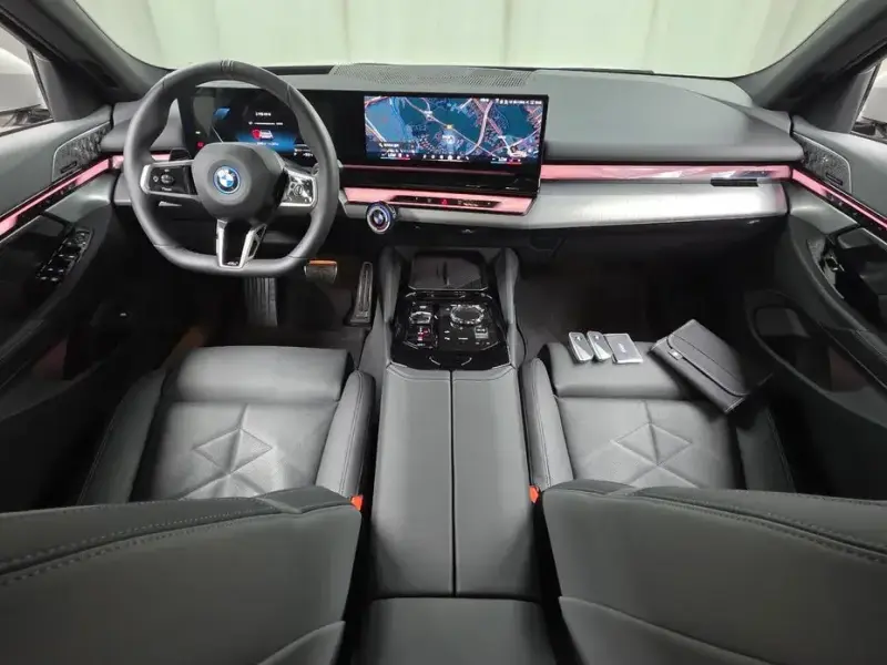 2025 BMW i5 с пробегом 22 848 км