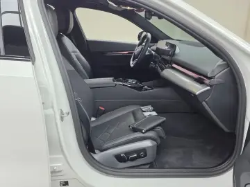 2025 BMW i5 с пробегом 22 848 км