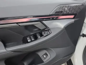2025 BMW i5 с пробегом 22 848 км
