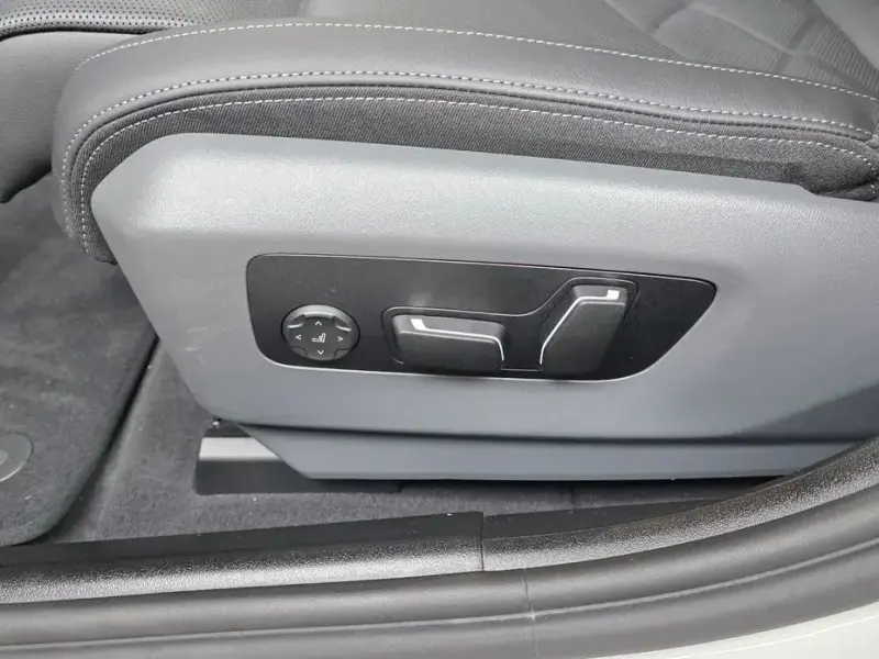 2025 BMW i5 с пробегом 22 848 км