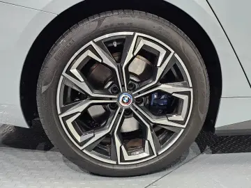 2023 BMW i4 с пробегом 24 026 км