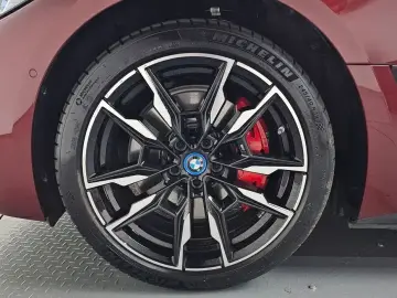 2023 BMW i4 с пробегом 30 422 км