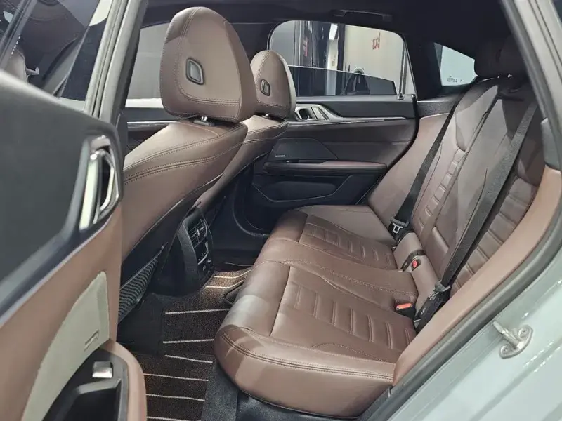 2023 BMW i4 с пробегом 24 026 км