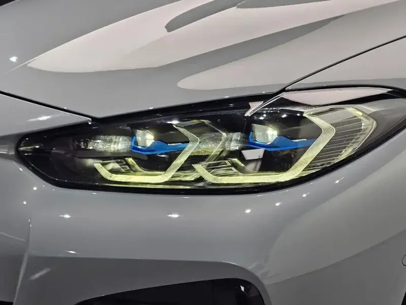 2023 BMW i4 с пробегом 24 026 км