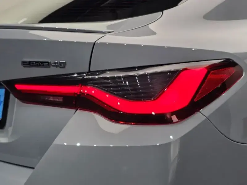 2023 BMW i4 с пробегом 24 026 км