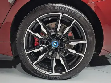 2023 BMW i4 с пробегом 30 422 км