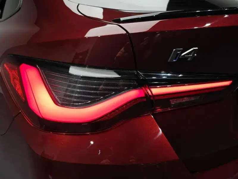 2023 BMW i4 с пробегом 30 422 км