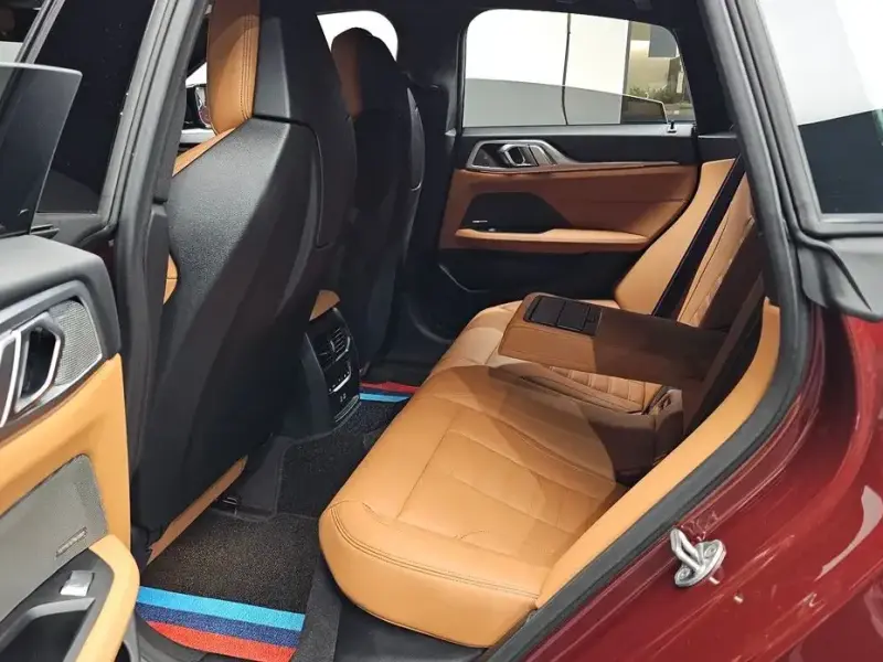 2023 BMW i4 с пробегом 30 422 км