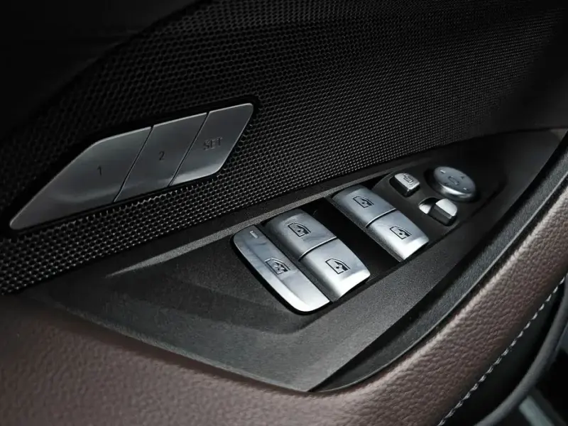 2023 BMW i4 с пробегом 24 026 км