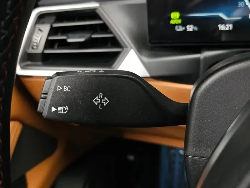 2023 BMW i4 с пробегом 30 422 км