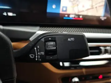 2023 BMW i4 с пробегом 30 422 км