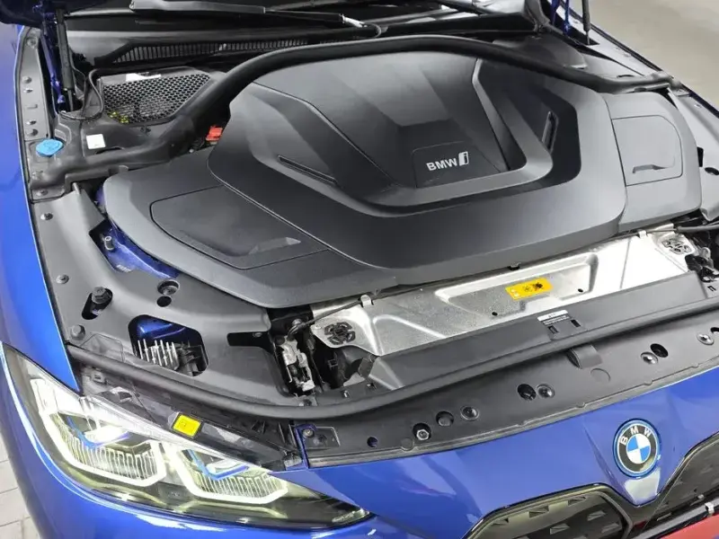 2023 BMW i4 с пробегом 64 793 км