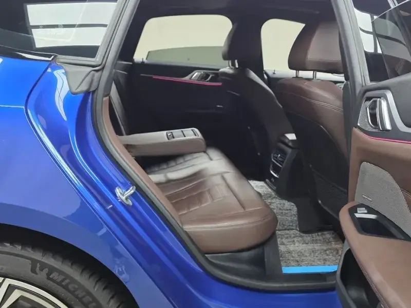 2023 BMW i4 с пробегом 64 793 км