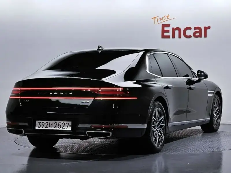 2023 Genesis G90 с пробегом 60 190 км