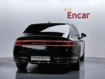 2023 Genesis G90 с пробегом 60 190 км