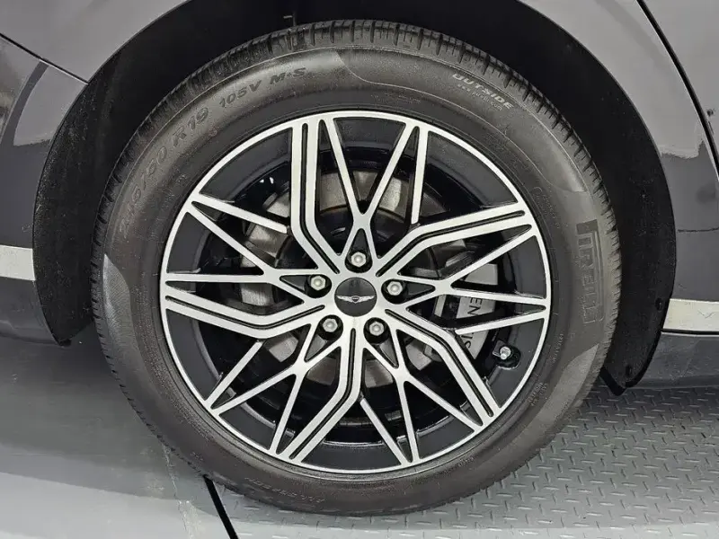 2023 Genesis G90 с пробегом 60 190 км
