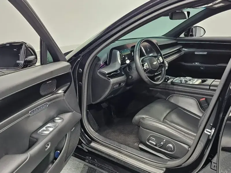 2023 Genesis G90 с пробегом 60 190 км