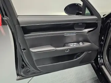 2023 Genesis G90 с пробегом 60 190 км