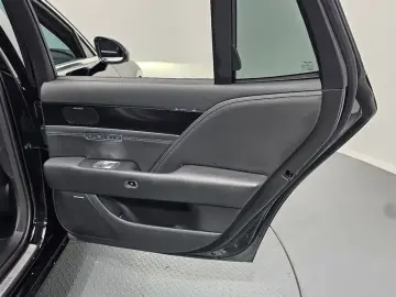 2023 Genesis G90 с пробегом 60 190 км