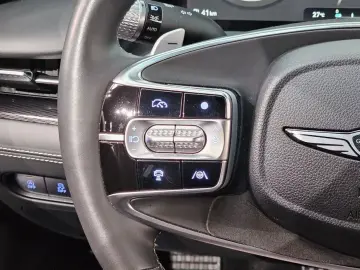 2023 Genesis G90 с пробегом 60 190 км