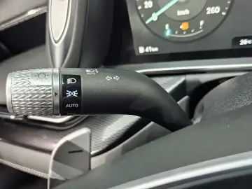 2023 Genesis G90 с пробегом 60 190 км