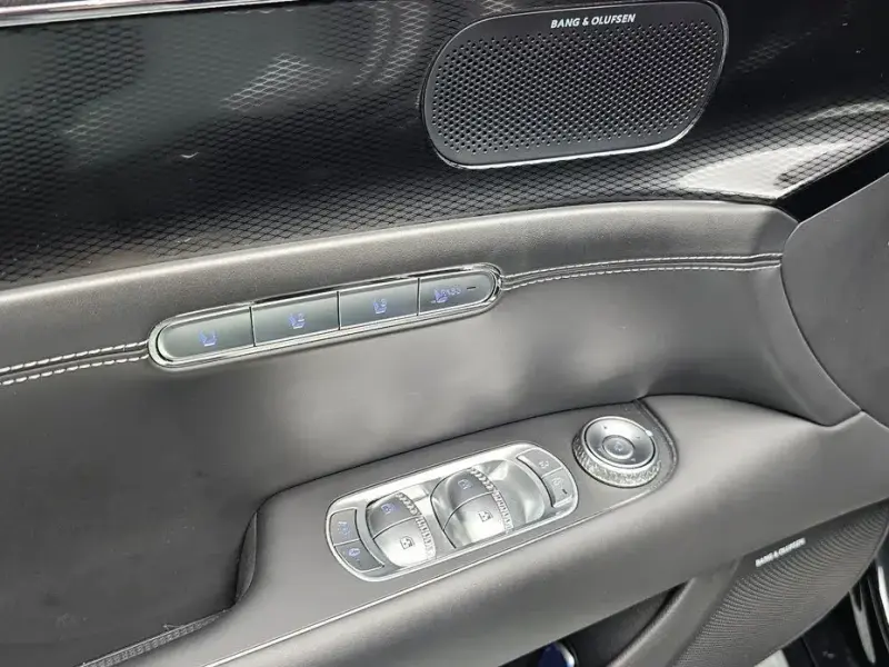 2023 Genesis G90 с пробегом 60 190 км