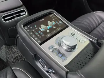 2023 Genesis G90 с пробегом 34 088 км