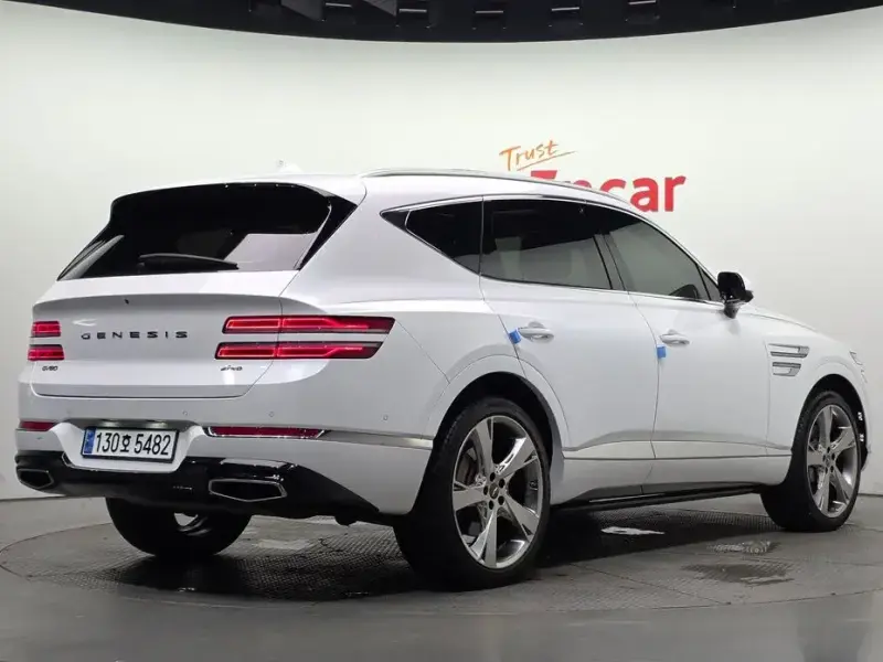 2023 Genesis GV80 с пробегом 31 040 км
