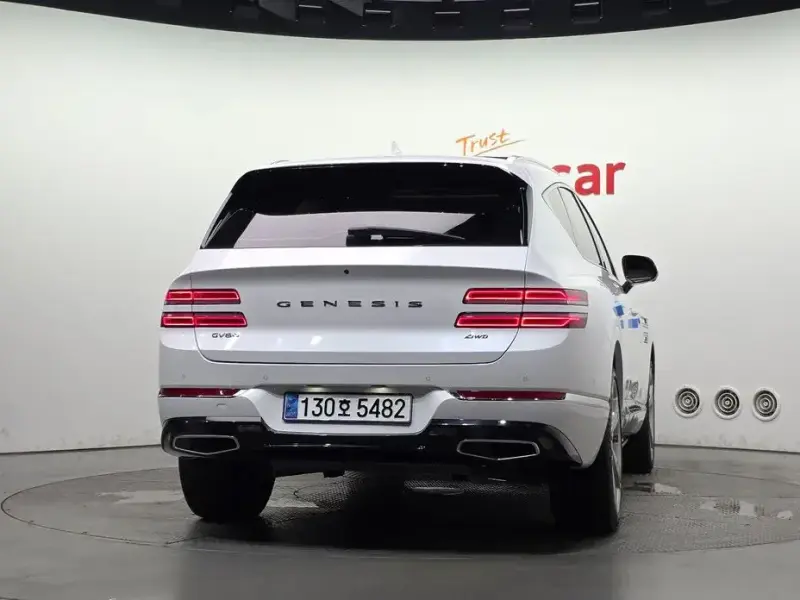 2023 Genesis GV80 с пробегом 31 040 км
