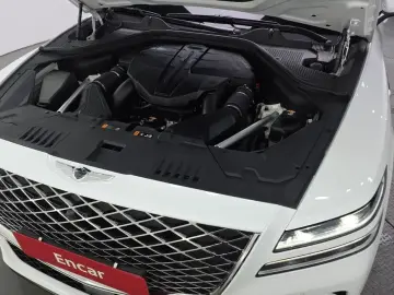 2023 Genesis GV80 с пробегом 31 040 км