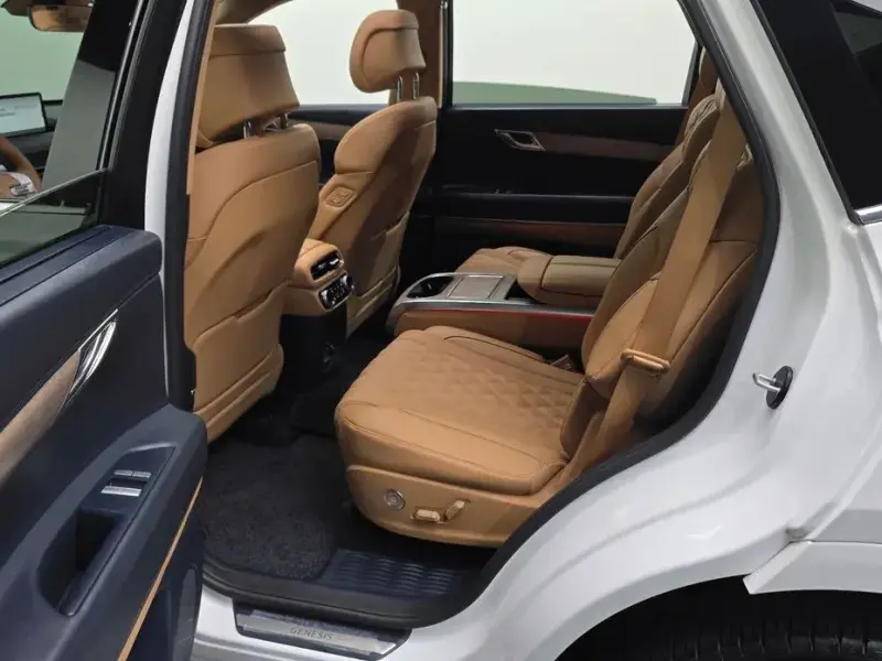 2023 Genesis GV80 с пробегом 31 040 км