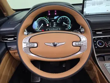 2023 Genesis GV80 с пробегом 31 040 км