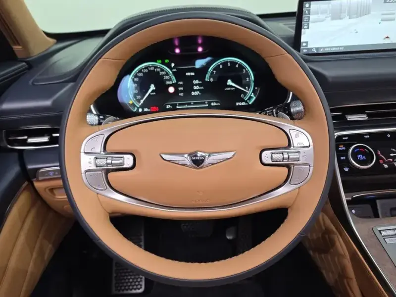 2023 Genesis GV80 с пробегом 31 040 км