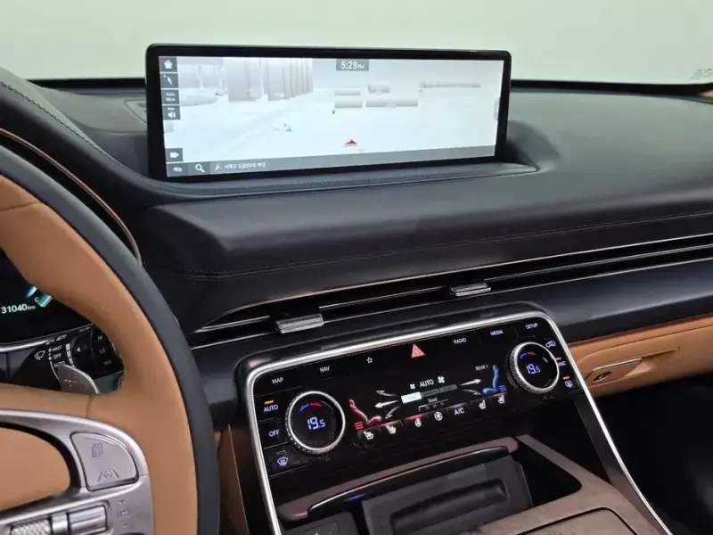 2023 Genesis GV80 с пробегом 31 040 км