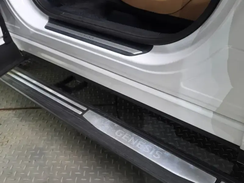 2023 Genesis GV80 с пробегом 31 040 км
