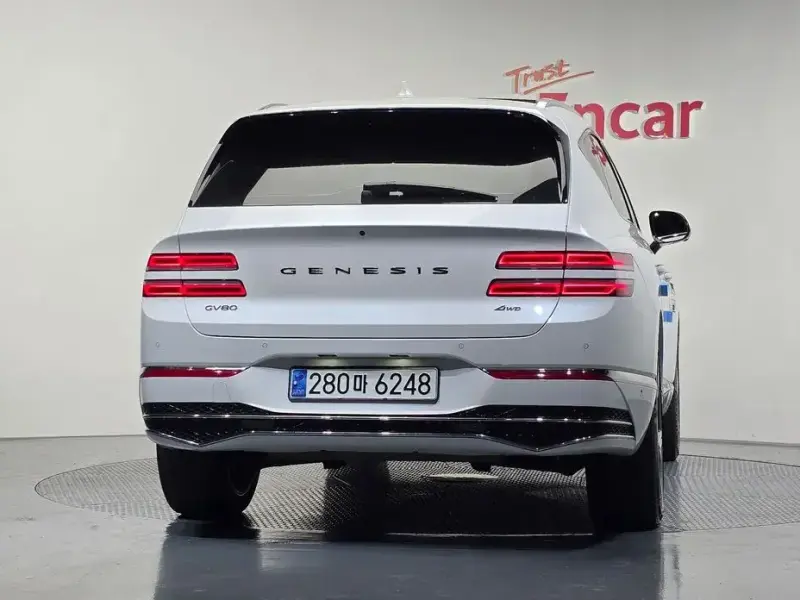 2023 Genesis GV80 с пробегом 40 431 км
