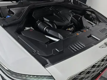 2023 Genesis GV80 с пробегом 40 431 км